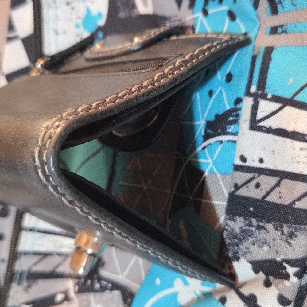 *AUTHENTIC COACH BLACK WALLET* - Picture 12 of 14